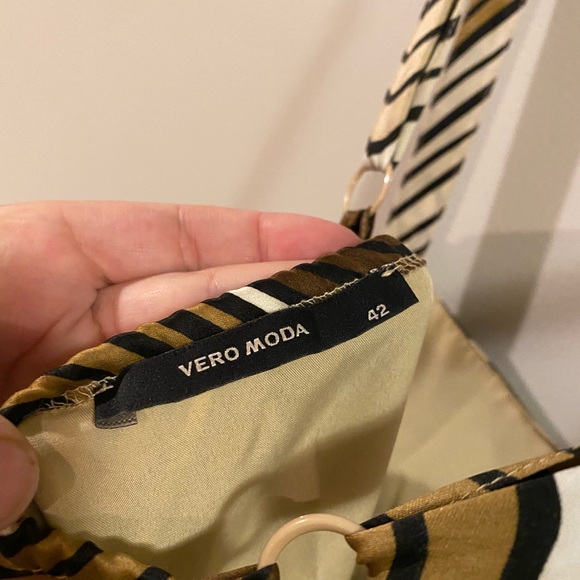 Vero moda satin dress - Picture 2 of 4